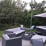 House 6 People With Jacuzzi St Marc Sur 44 Nyaraló Saint-Nazaire