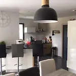 House 6 People With Jacuzzi St Marc Sur 44 * Saint-Nazaire