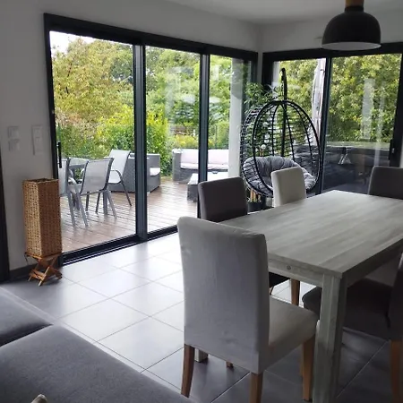 House 6 People With Jacuzzi St Marc Sur 44 Nyaraló *