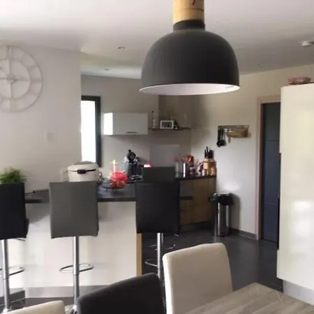 House 6 People With Jacuzzi St Marc Sur 44 * Saint-Nazaire (Loire-Atlantique)